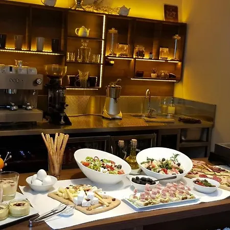 מלון микадо - онлайн Self Check-in 3*