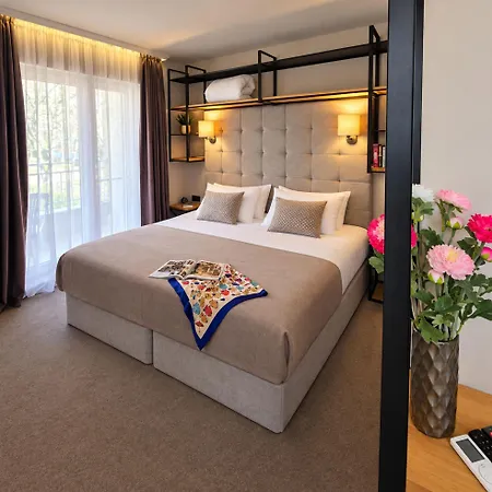 микадо Hotel