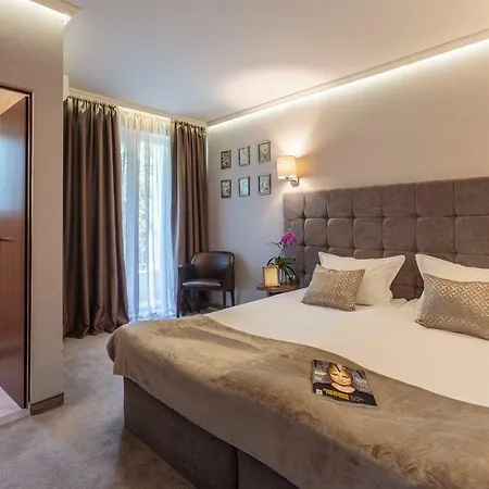 микадо Hotel 3*
