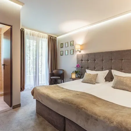 микадо - онлайн Self Check-in Szálloda 3*