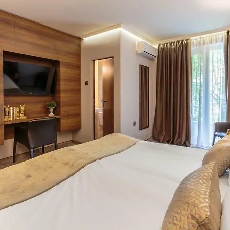 Hotell Хотел Микадо 3*